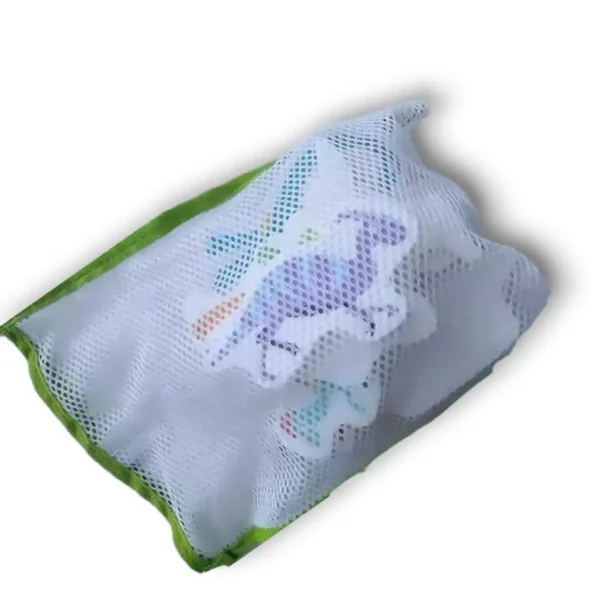 Dinosaurios al agua en bolsa de red